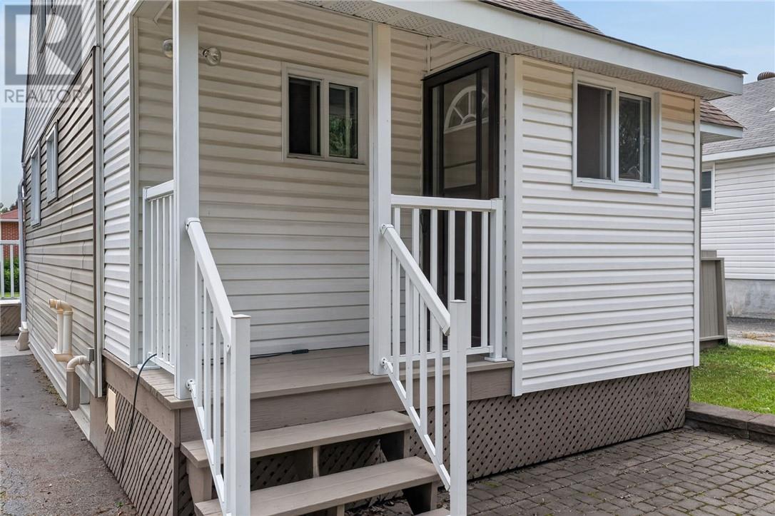 552 Pine Street - Image 30