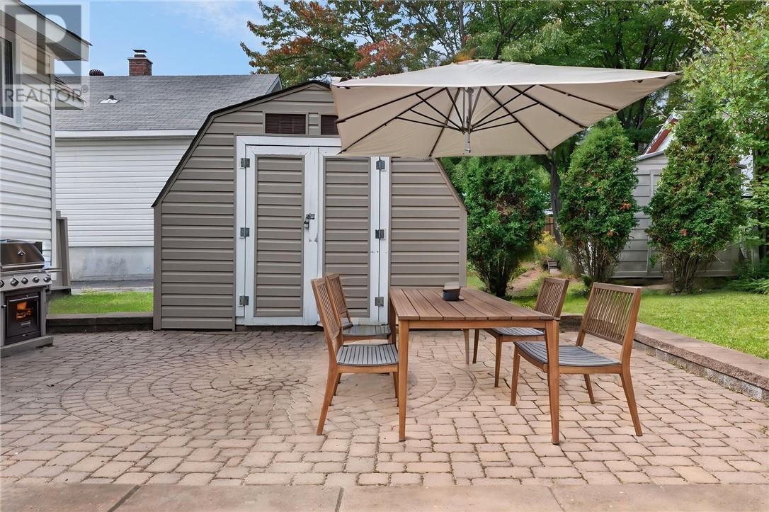 552 Pine Street - 37
