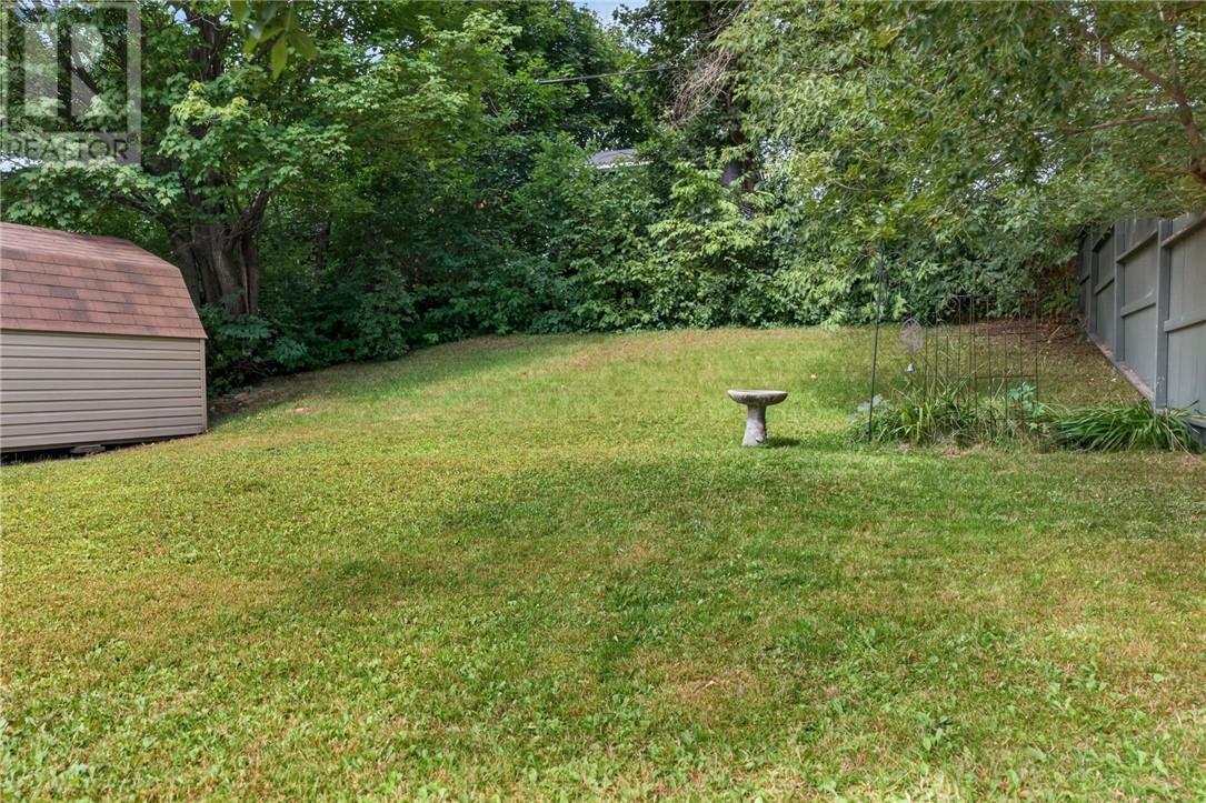 552 Pine Street - Image 38