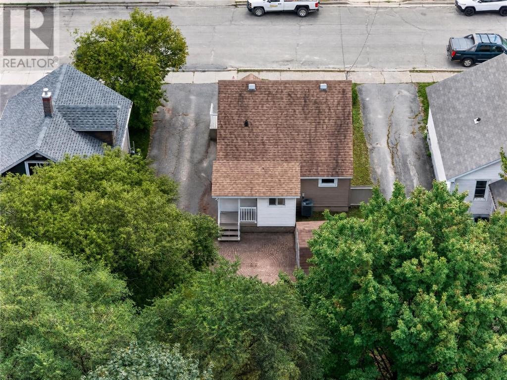 552 Pine Street - 69