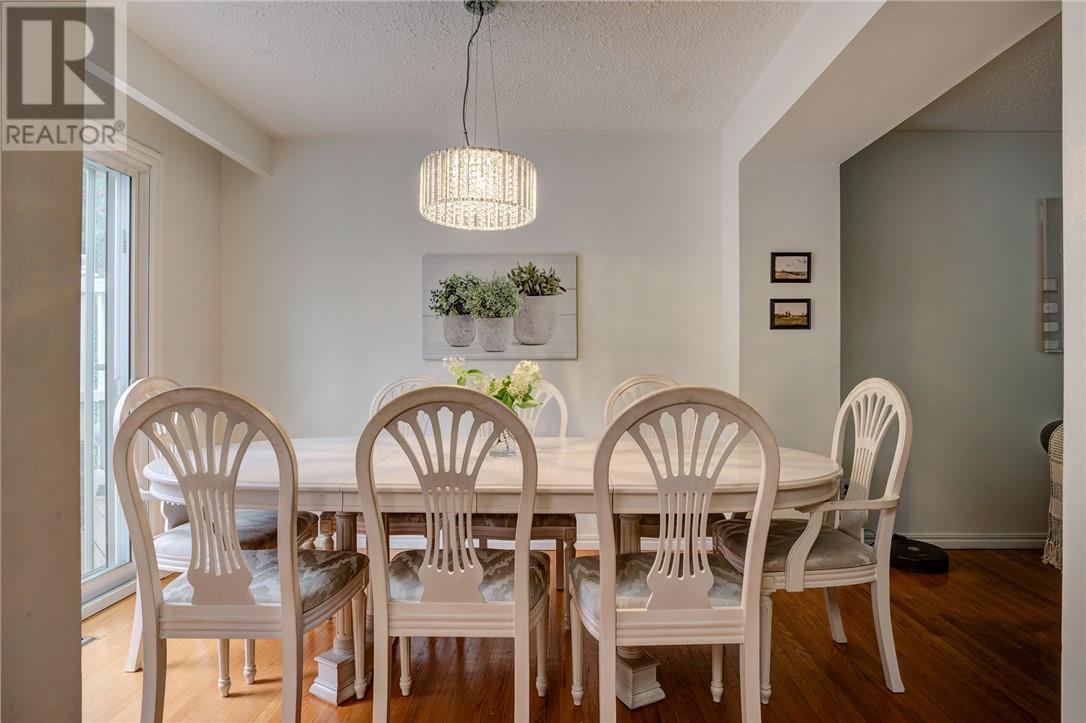 697 Camelot Drive - 14