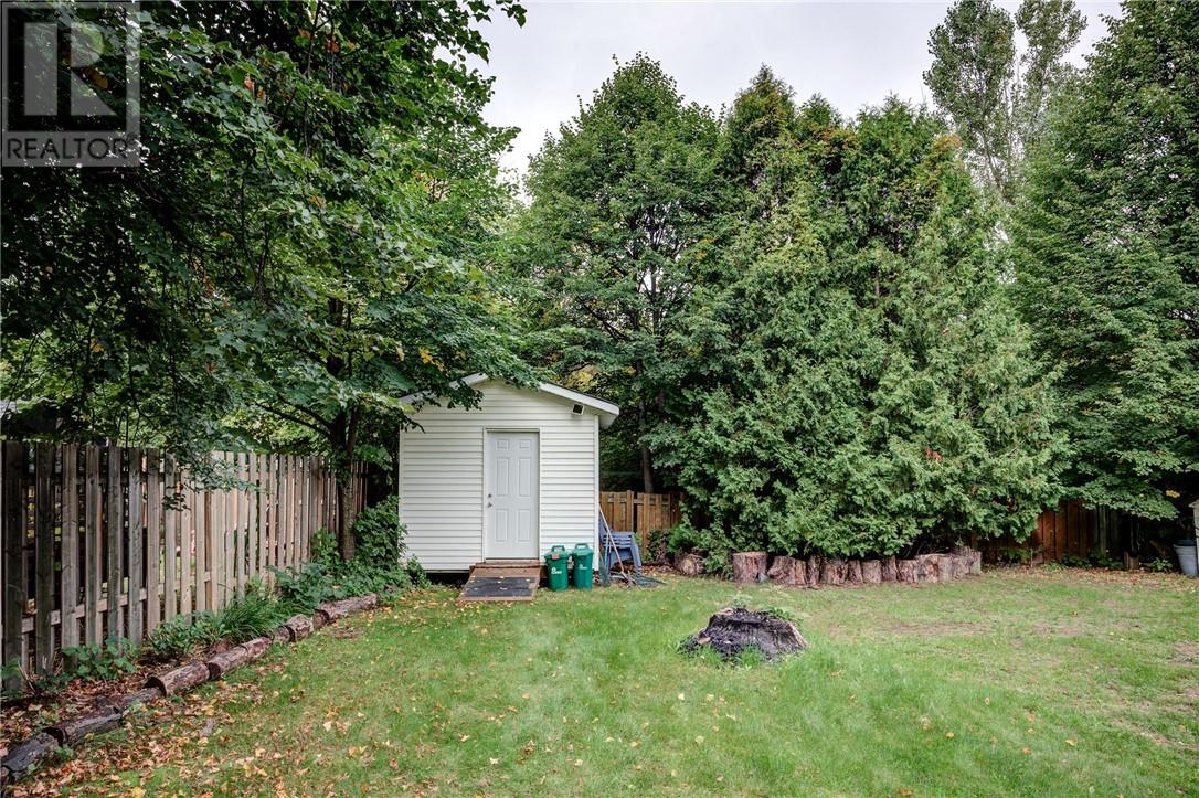 697 Camelot Drive - 6