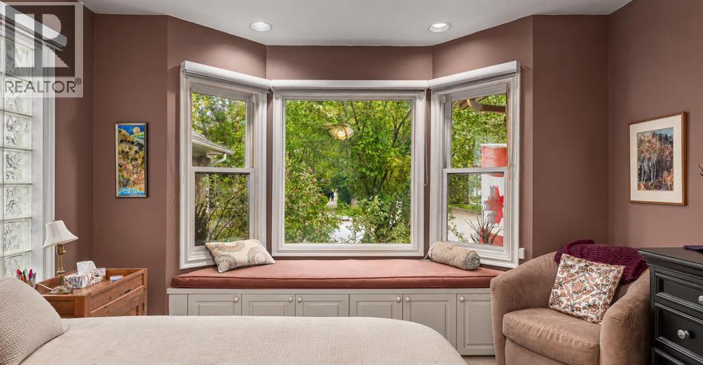 525 Alexander Crescent NW - 18