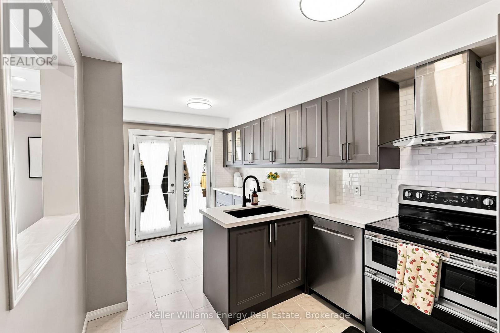 58 PIDDUCK STREET, Clarington (Courtice) — photo 9