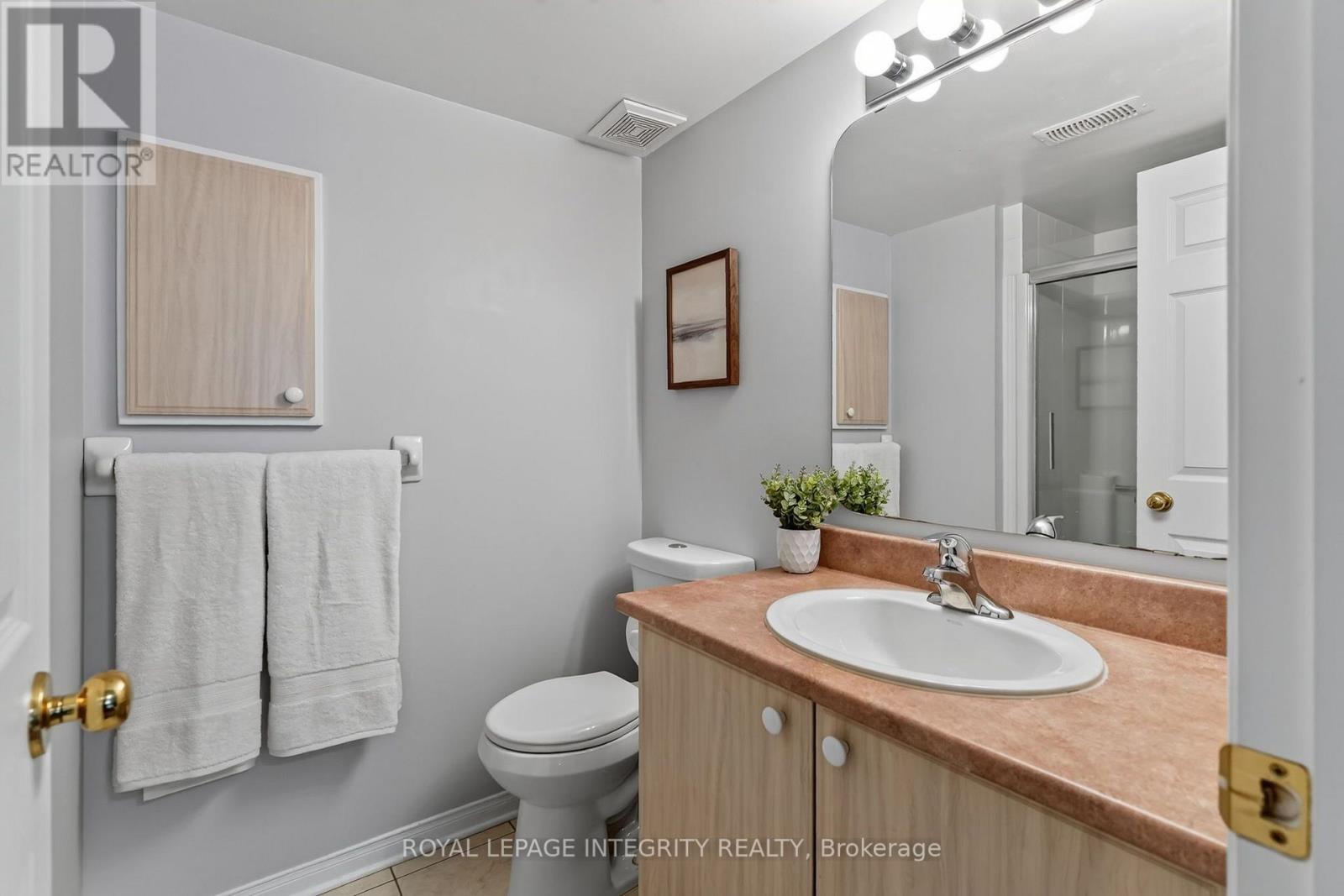 2 Bed, 3 Bath House for Sale in Ottawa – 795 LONGFIELDS DRIVE, Ottawa – MLS# X13761074 - Image 20