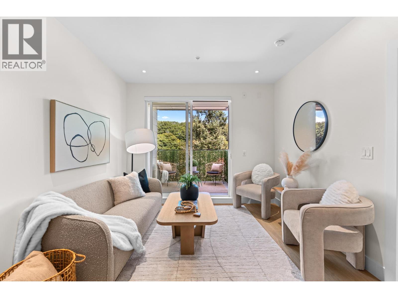410 2235 E BROADWAY, Vancouver - Image 1