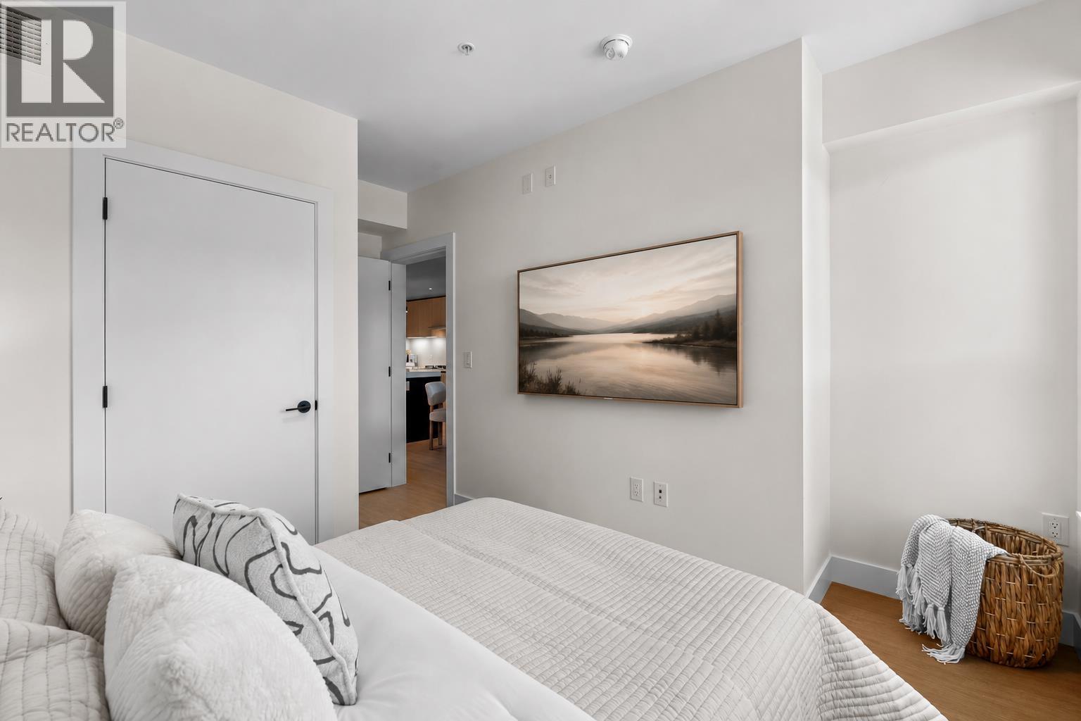 410 2235 E BROADWAY, Vancouver - Image 1