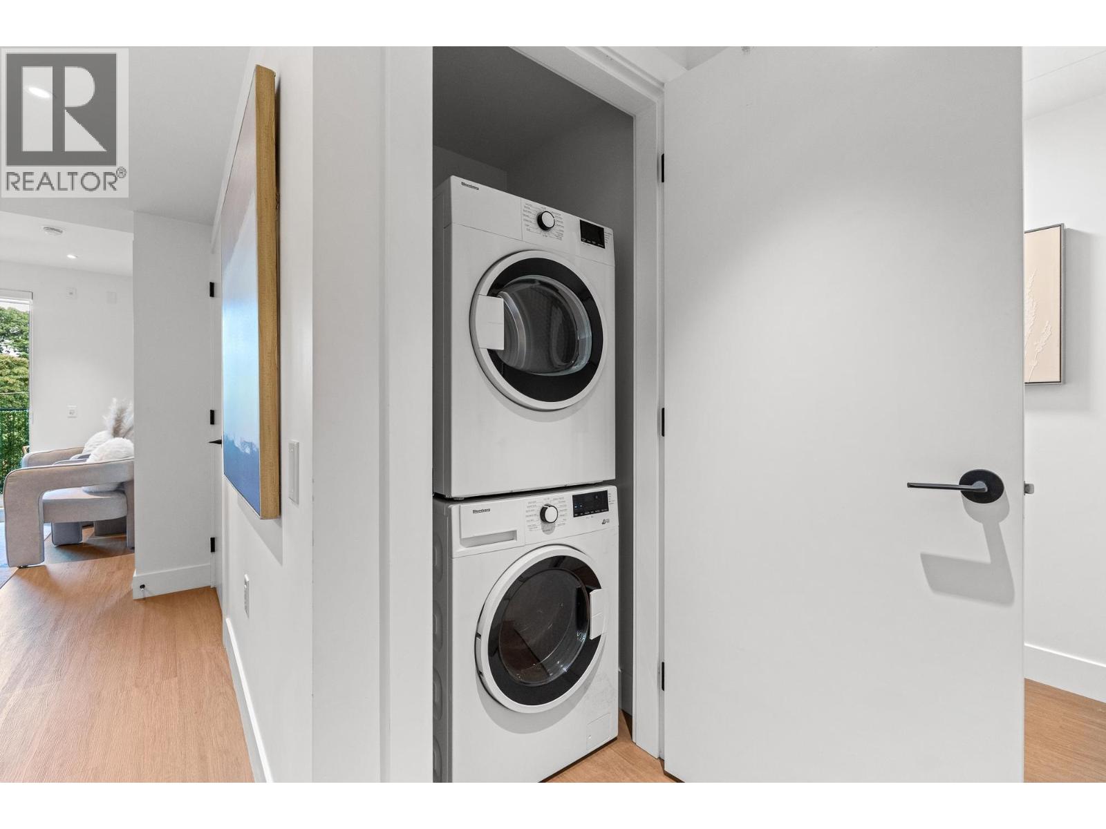 410 2235 E BROADWAY, Vancouver - Image 1
