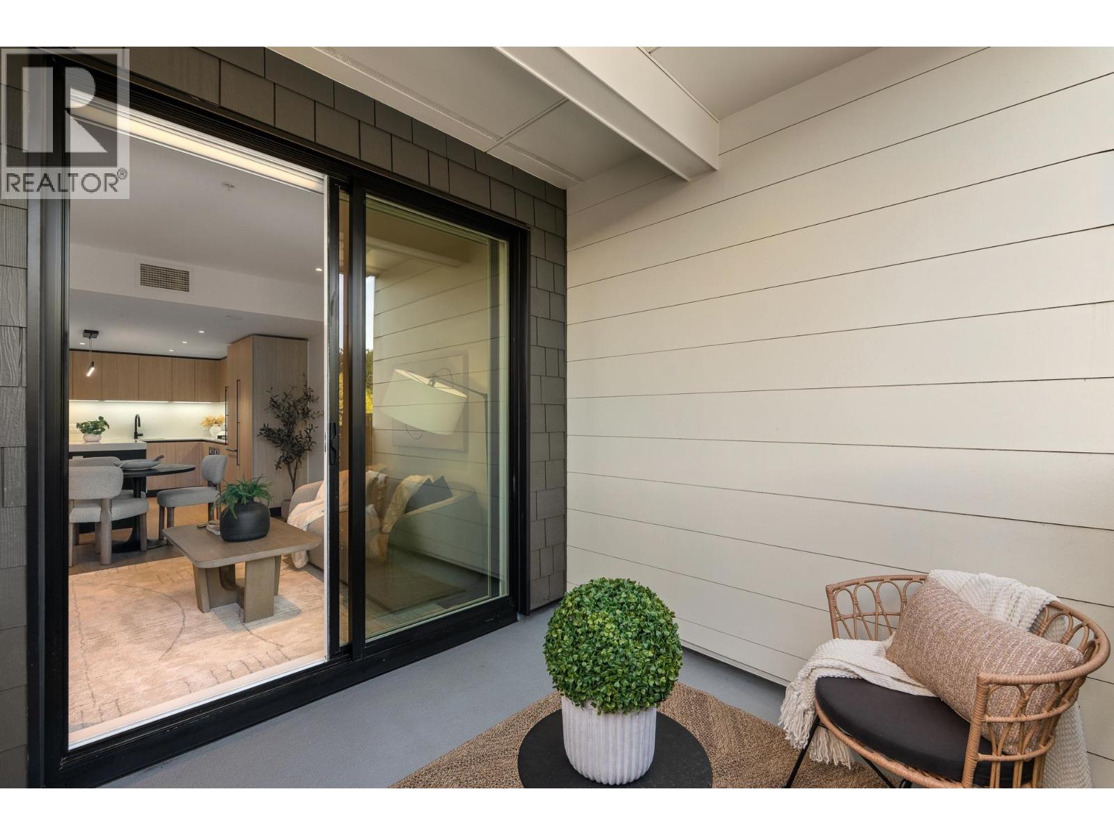 410 2235 E BROADWAY, Vancouver - Image 1