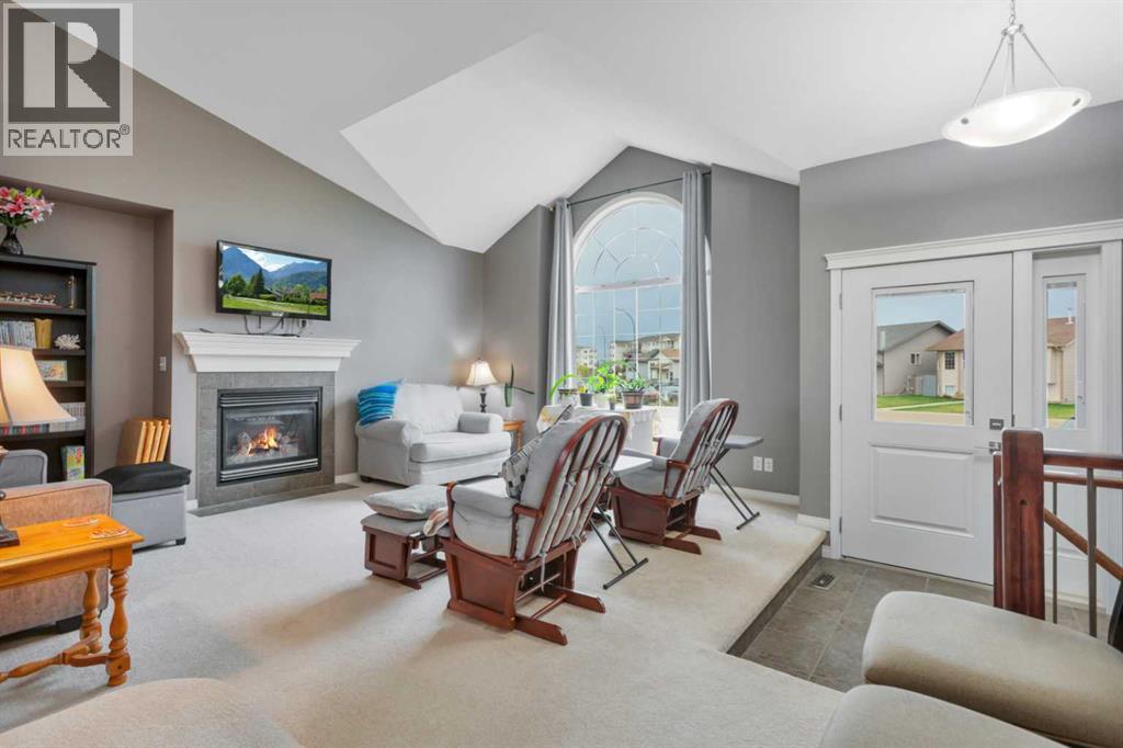 Listing photo – 8 Hansen Close, Sylvan Lake