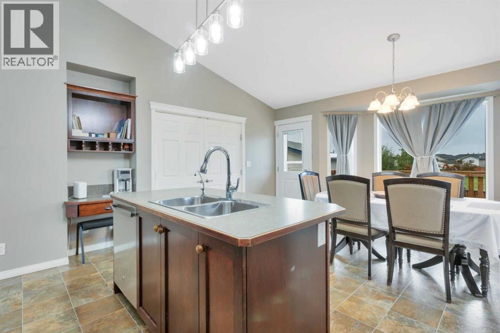 Listing photo – 8 Hansen Close, Sylvan Lake