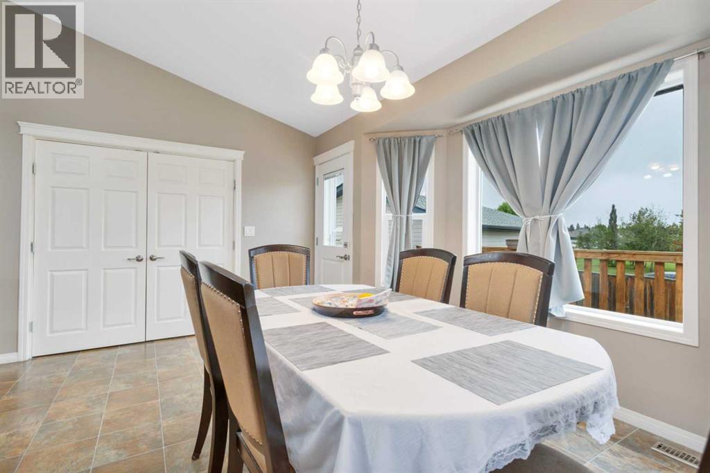 Listing photo – 8 Hansen Close, Sylvan Lake