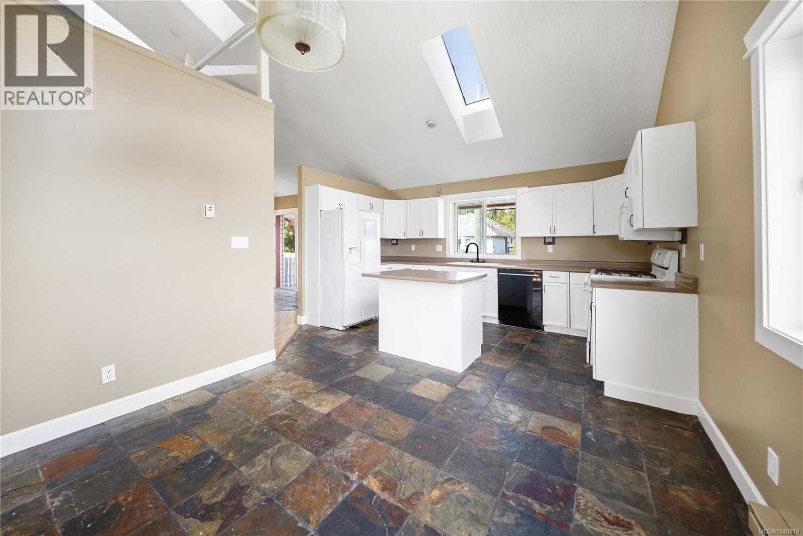 9815 Cedar St - 12