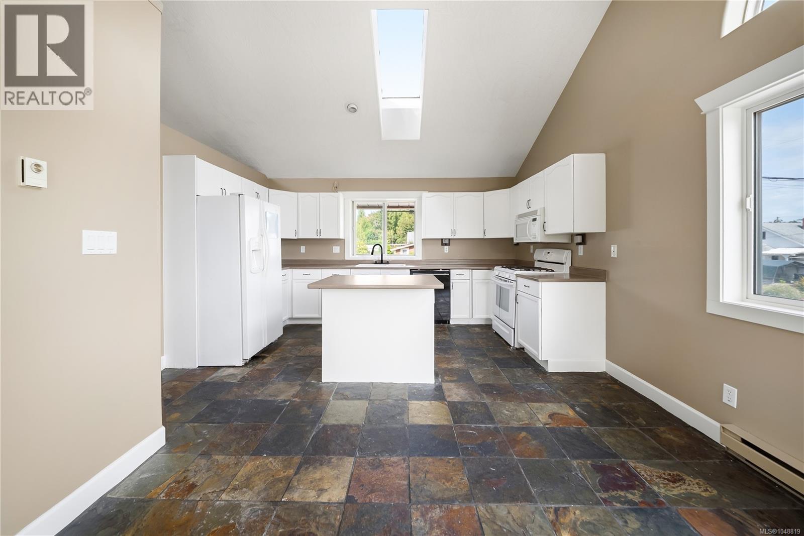 9815 Cedar St - 16