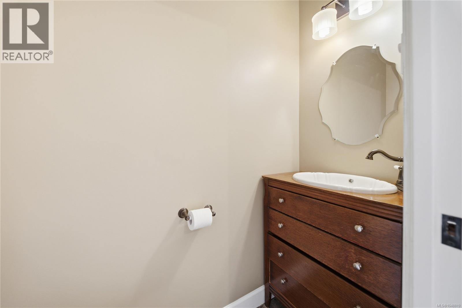 9815 Cedar St - Image 33