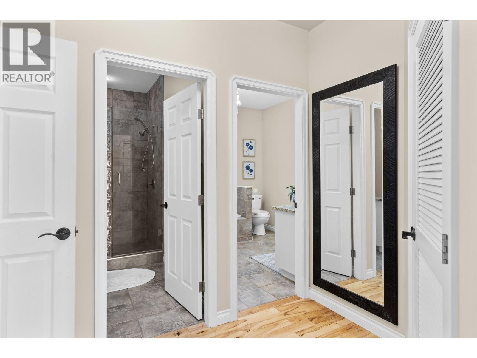 6447 Renfrew Road - 27