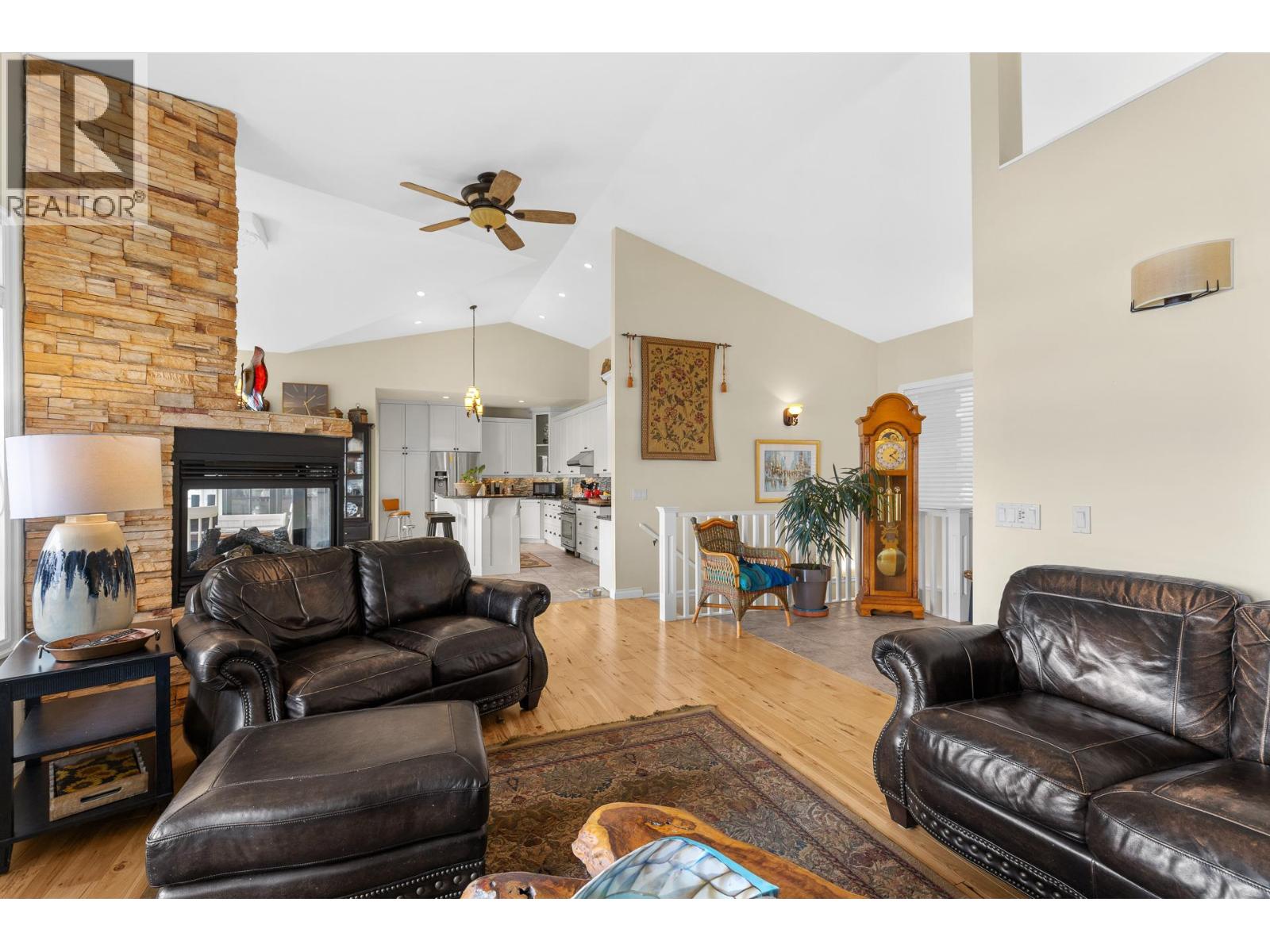 6447 Renfrew Road - 8
