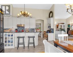 Laundry room - 6447 Renfrew Road, Peachland, BC V0H1X7 Photo 12
