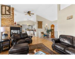 4pc Bathroom - 6447 Renfrew Road, Peachland, BC V0H1X7 Photo 8