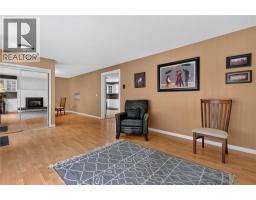 Primary Bedroom - 1710 Hollywood Road S, Kelowna, BC V1X4P3 Photo 6