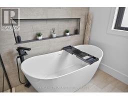 21 Allenwood Crescent, Toronto, ON M2J2R1 Photo 26