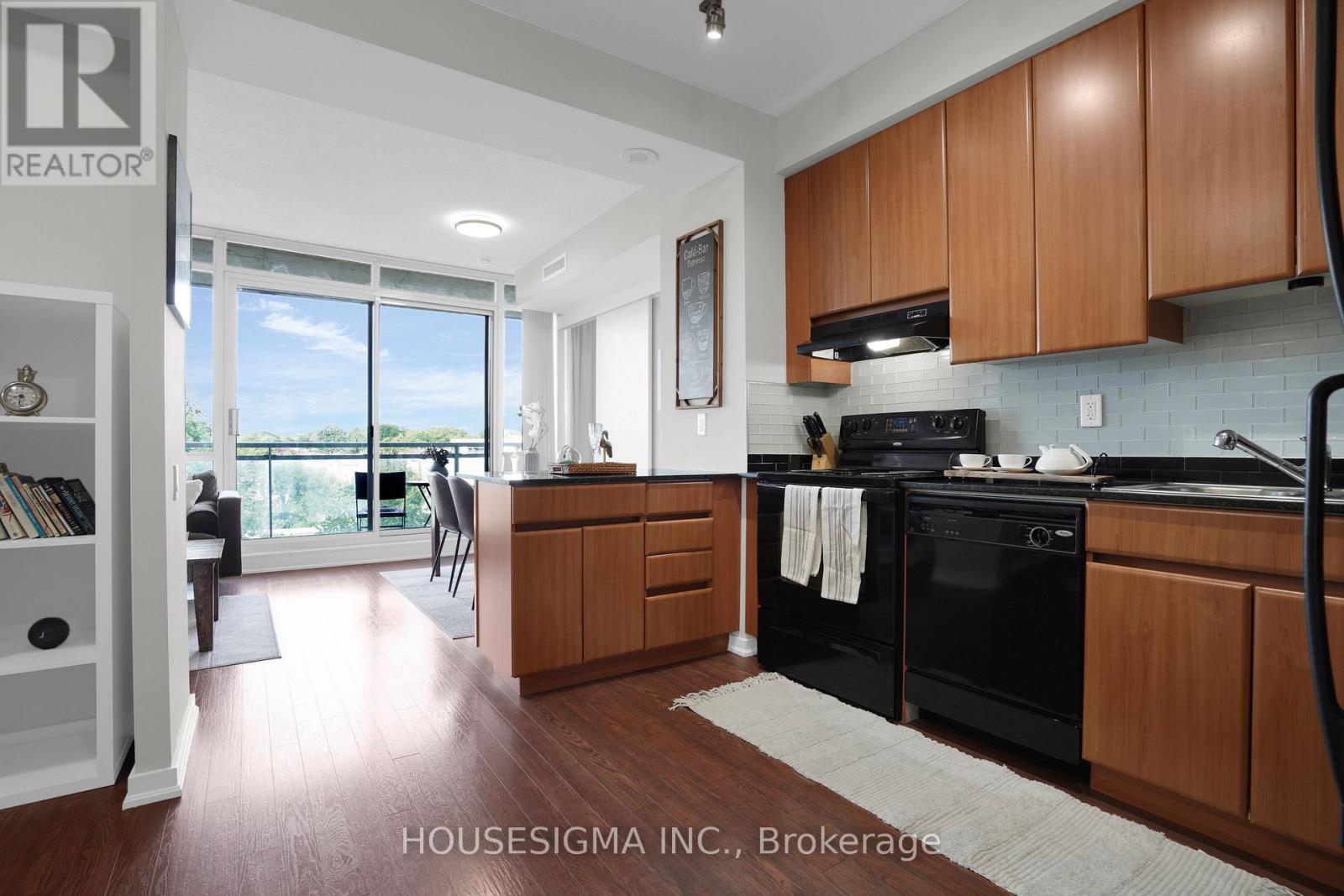 #515 30 CANTERBURY PLACE - 16