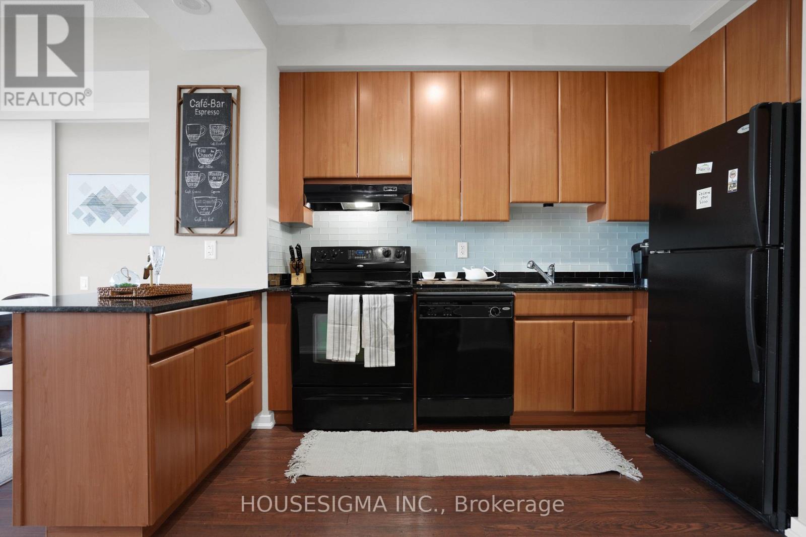 #515 30 CANTERBURY PLACE - 17