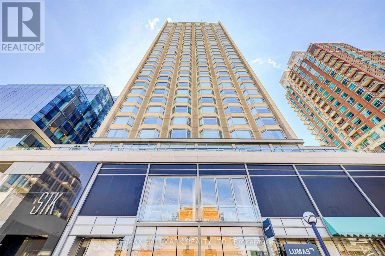 Photo of 155 Yorkville Avenue