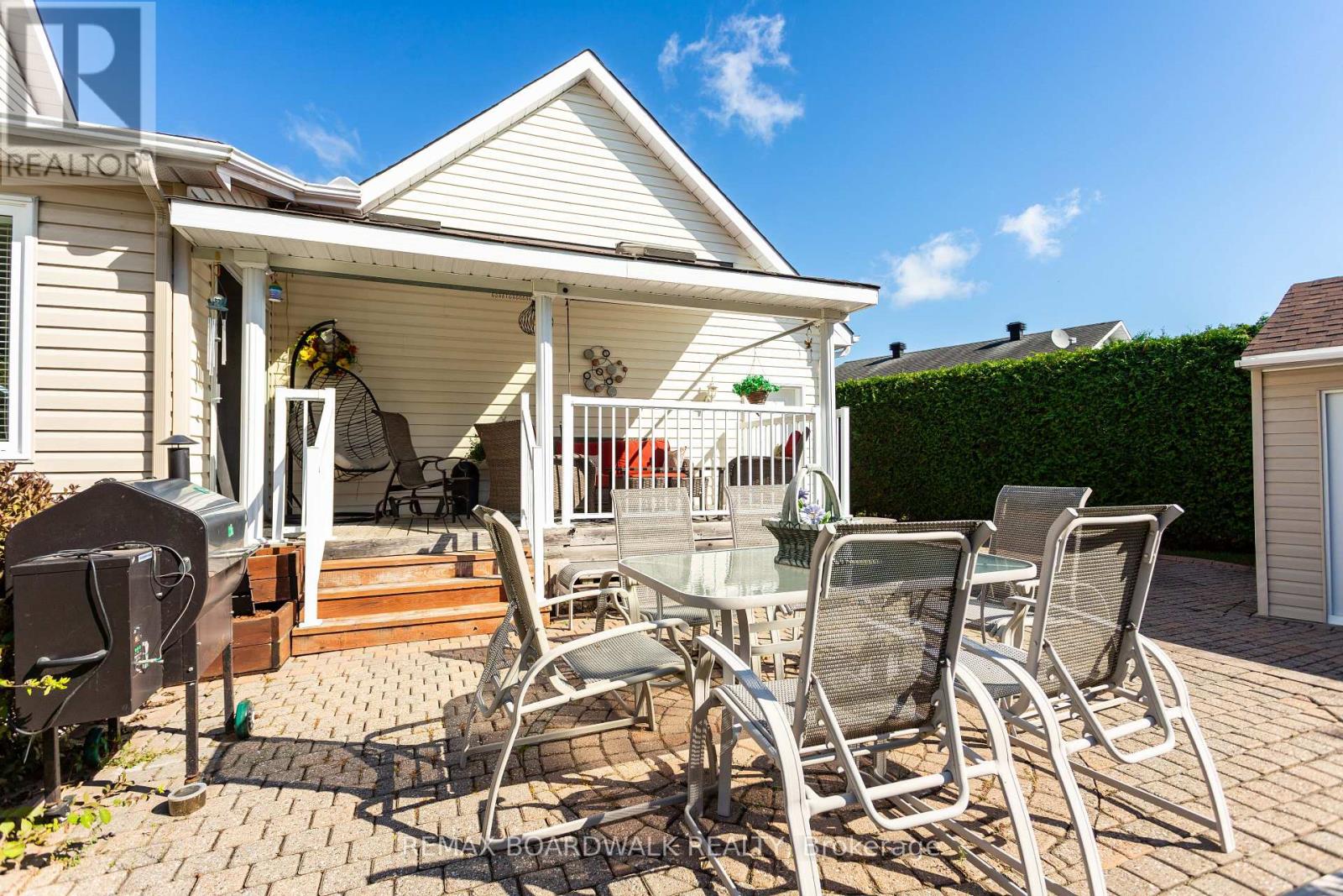 32 FAUCHER BOULEVARD - Image 40