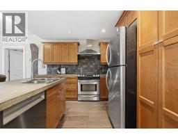 305, 532 5 Avenue NE - photo 5