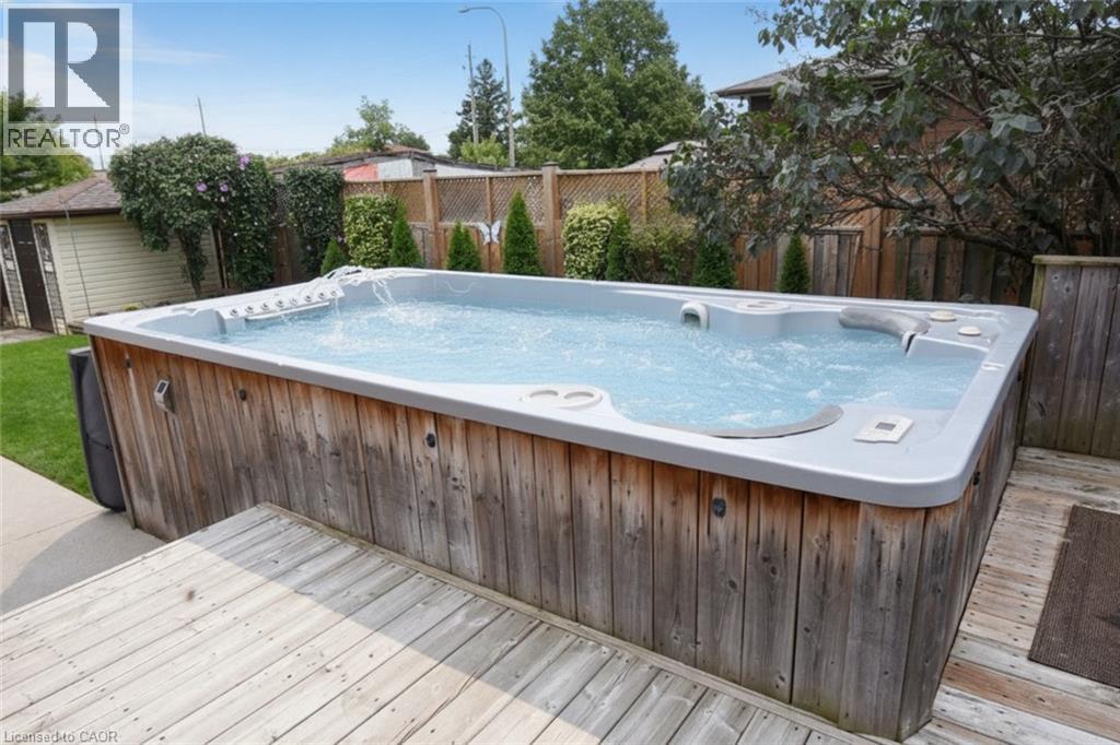 104 GLEN CANNON Drive - Image 44
