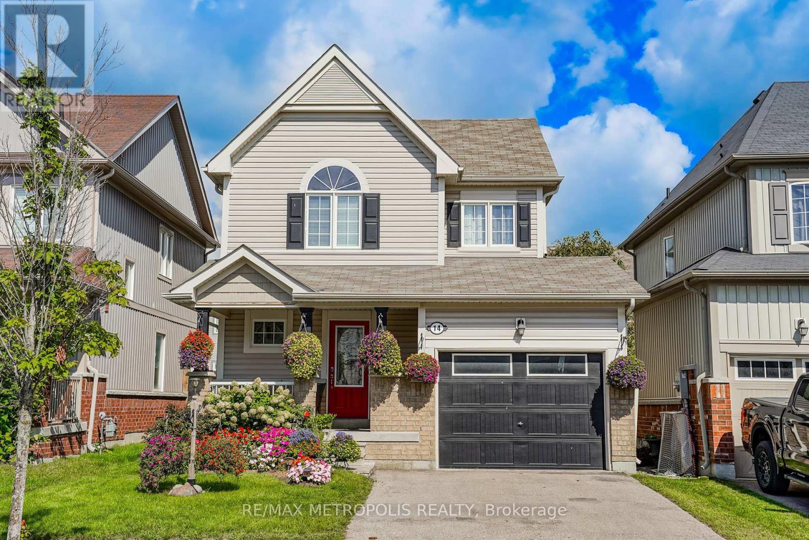 14 RICHARD DAVIES CRESCENT - 1