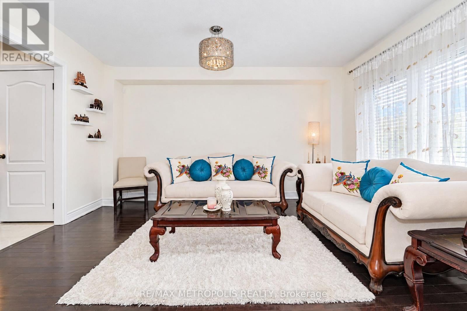14 RICHARD DAVIES CRESCENT - 24