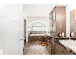 2812 12 St Nw, Edmonton, AB T6T0V8 Photo 32