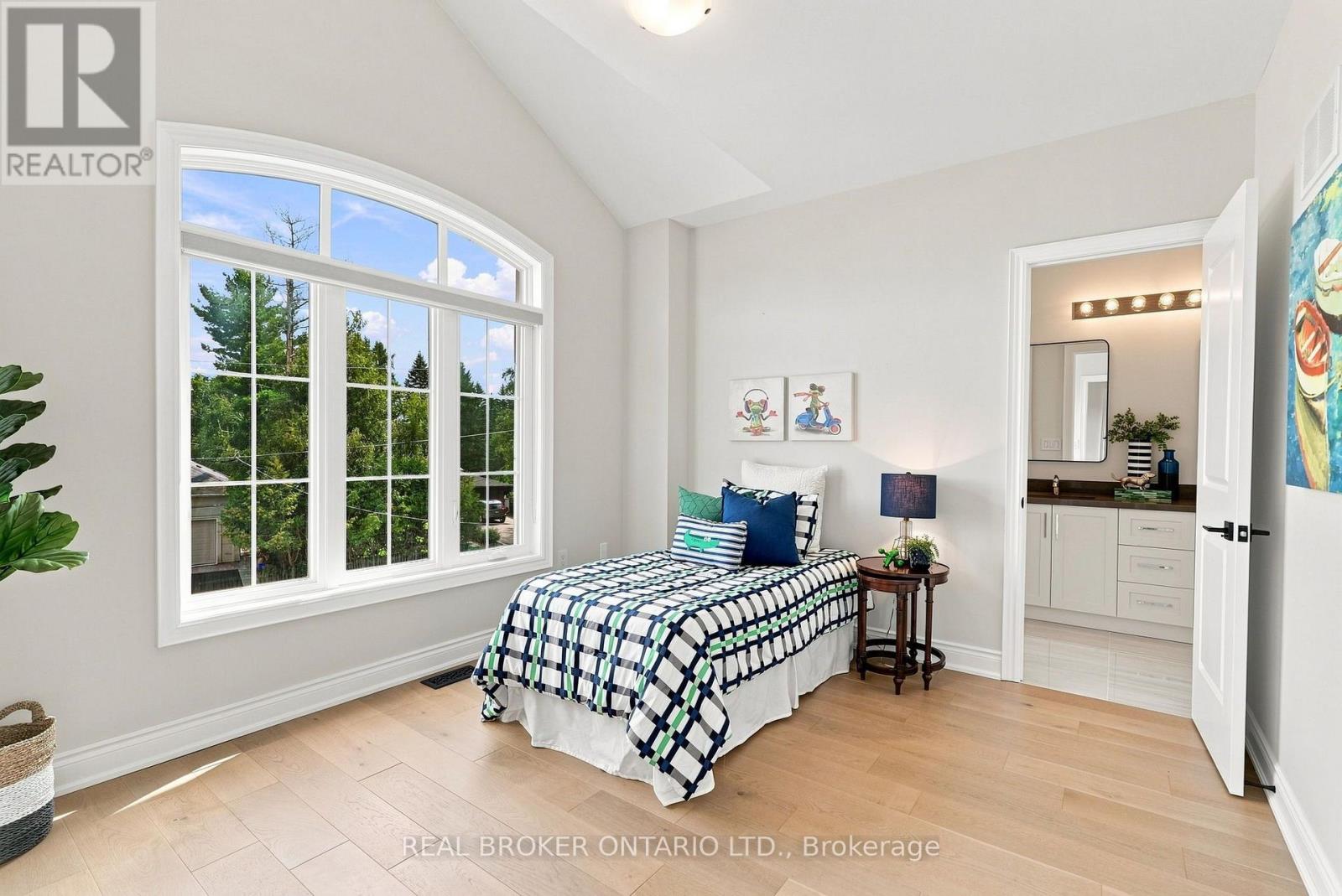 24 CEMETERY ROAD - Image 32