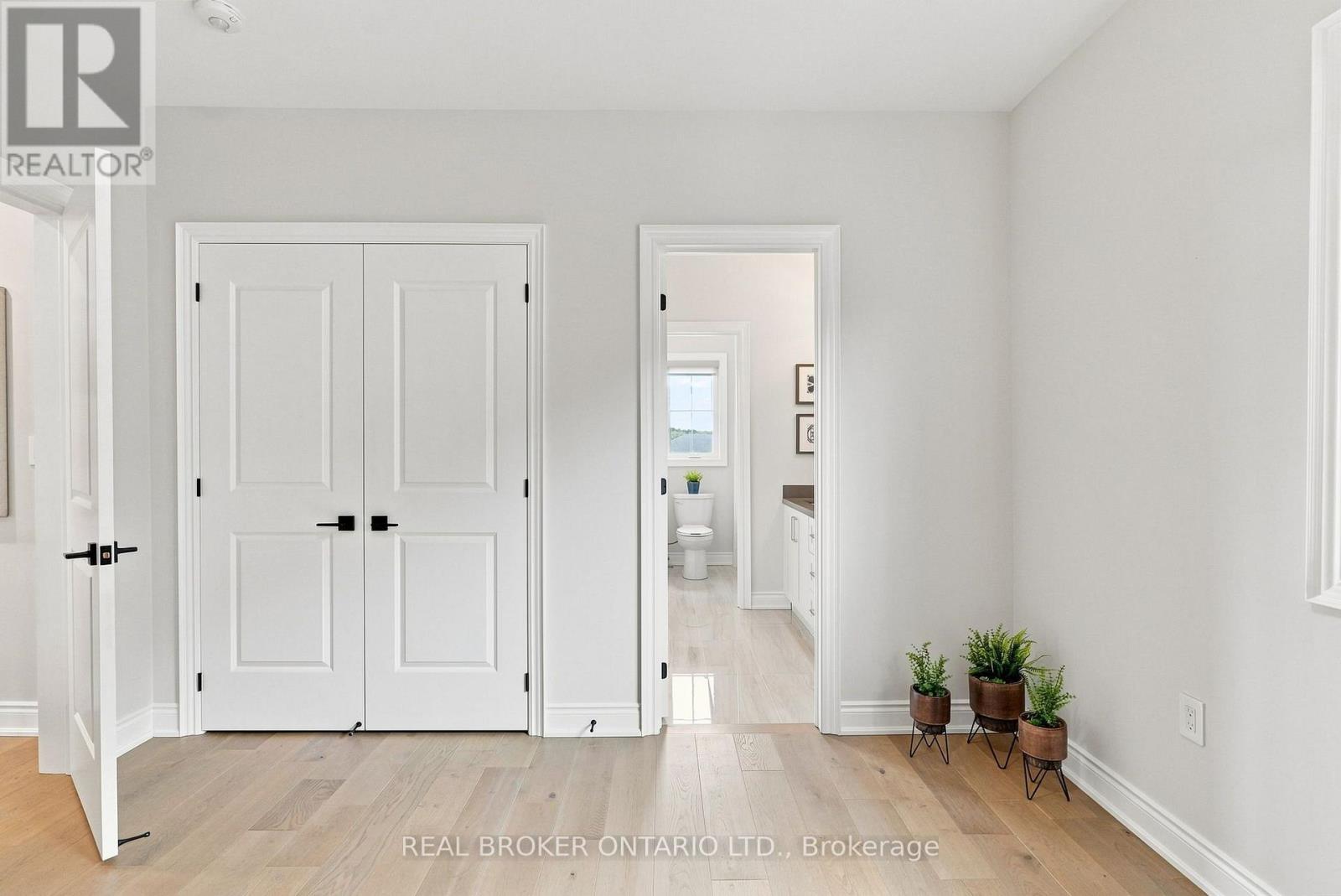 24 CEMETERY ROAD - Image 41