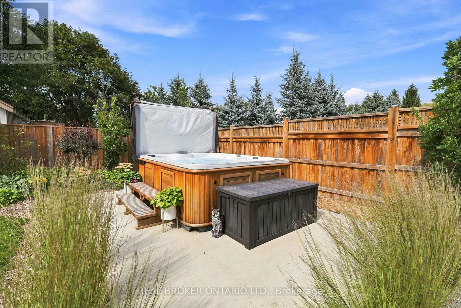 24 CEMETERY ROAD - Image 44