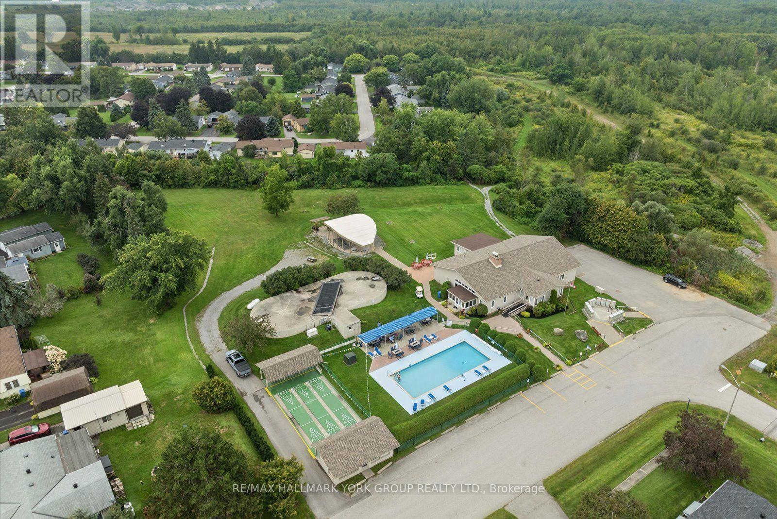 10 KELSEY CRESCENT - 50