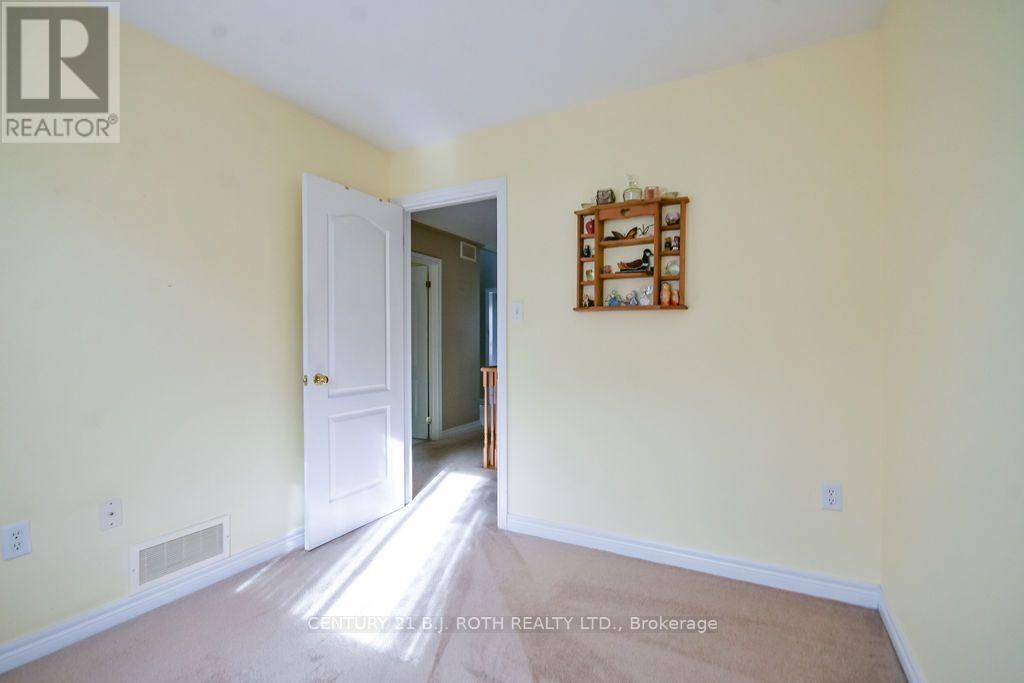3192 BASS LAKE SIDE ROAD - 36
