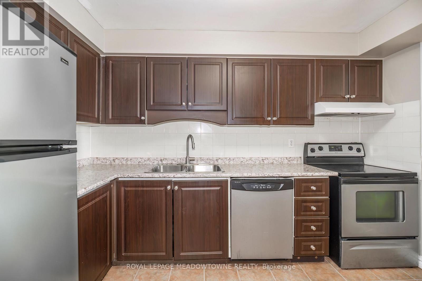 #905 1110 WALDEN CIRCLE - 7