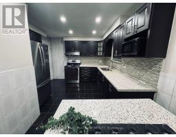 7073 Magic Court, Mississauga, ON L4T3A2 Photo 9