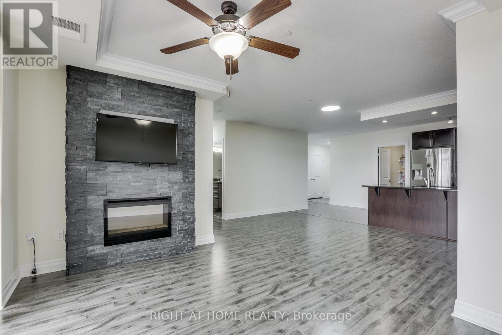 #212 240 VILLAGEWALK BOULEVARD - Image 10