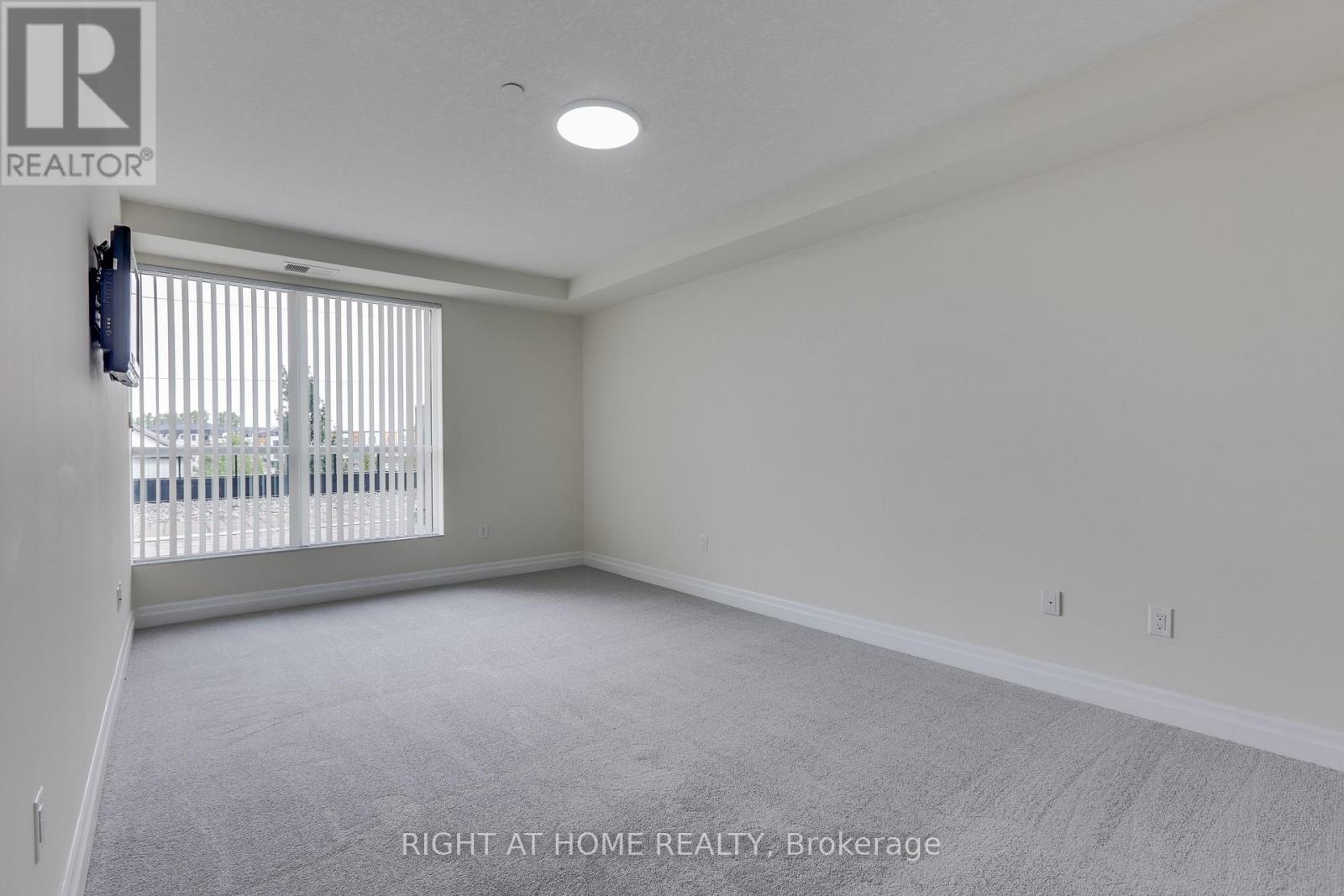 #212 240 VILLAGEWALK BOULEVARD - Image 20