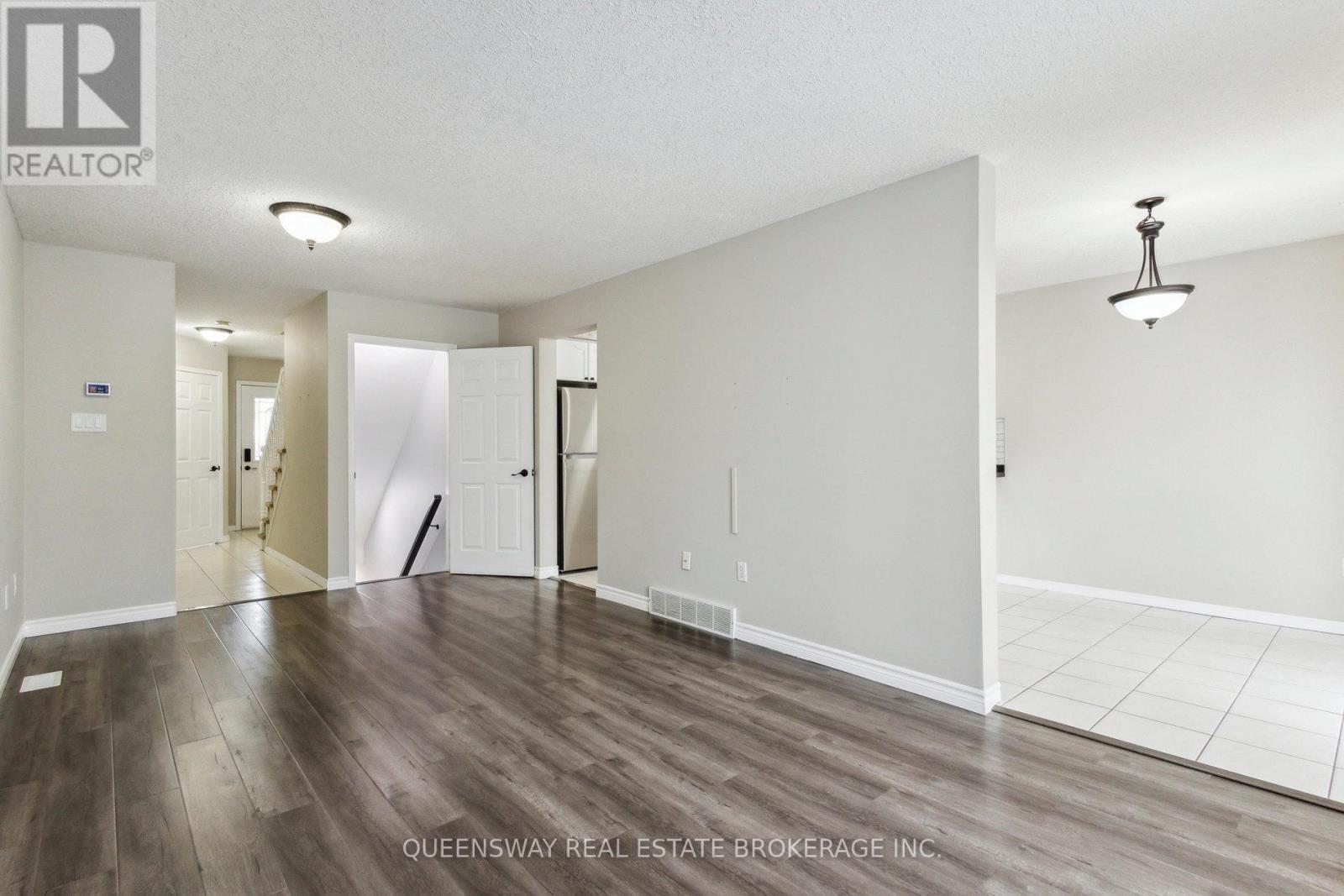 147 CRAWFORD CRESCENT, Cambridge — photo 9