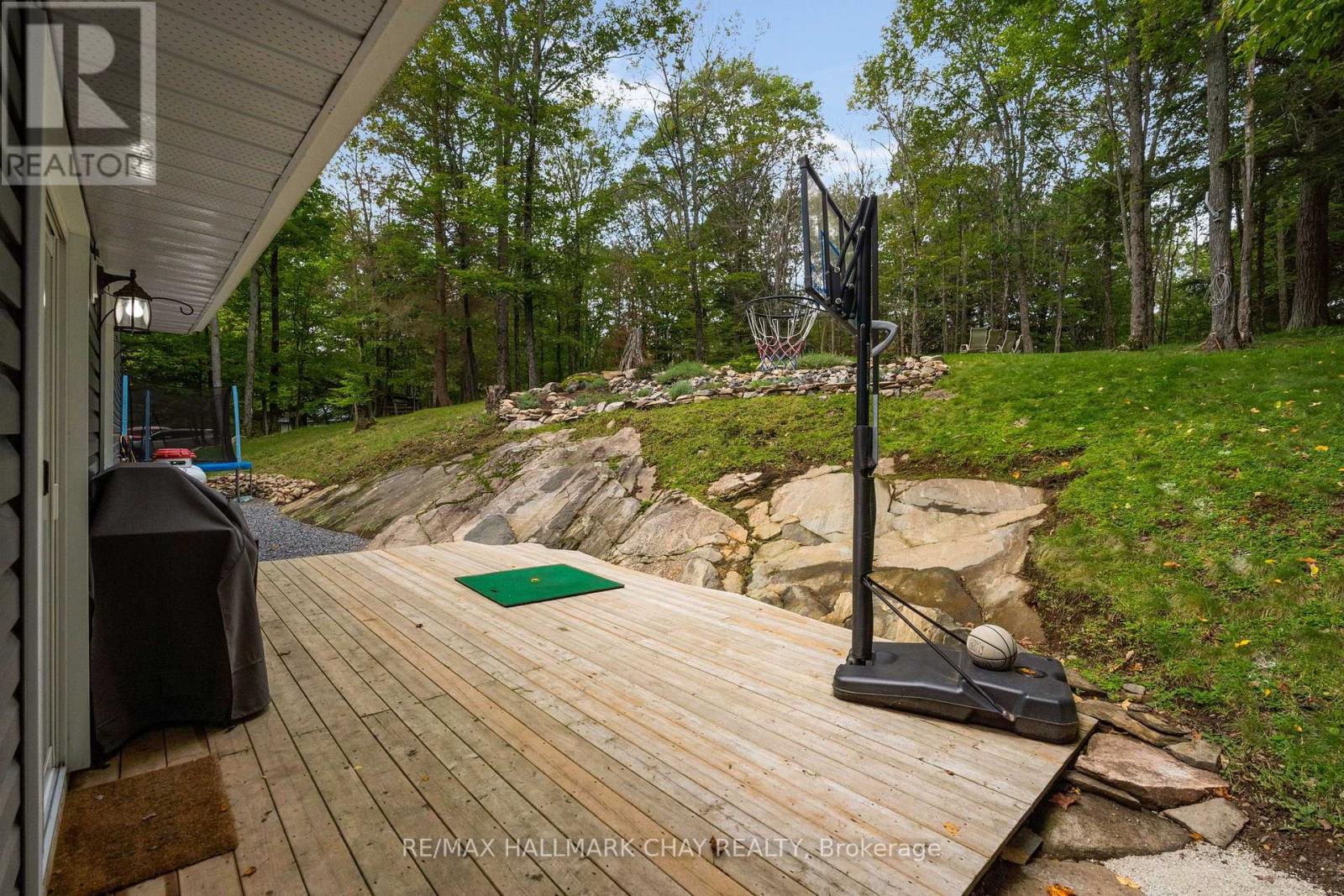 157 SUNNYSIDE STREET - Image 31