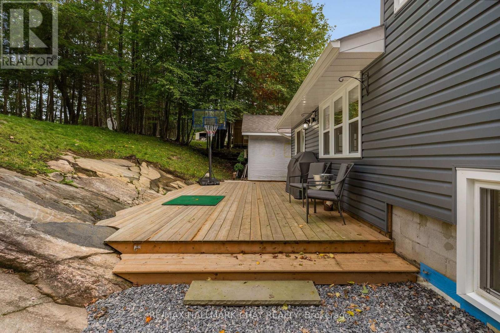 157 SUNNYSIDE STREET - Image 32
