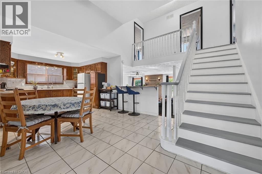 15 ELLEN Avenue - 16