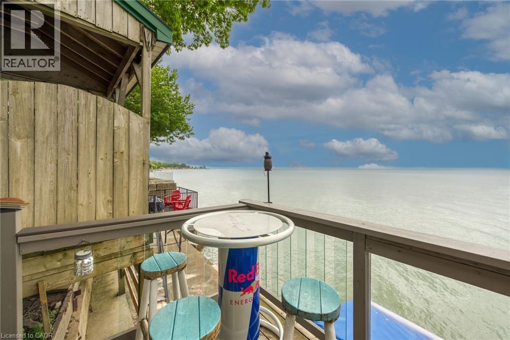 2090 LAKESHORE Road - 29