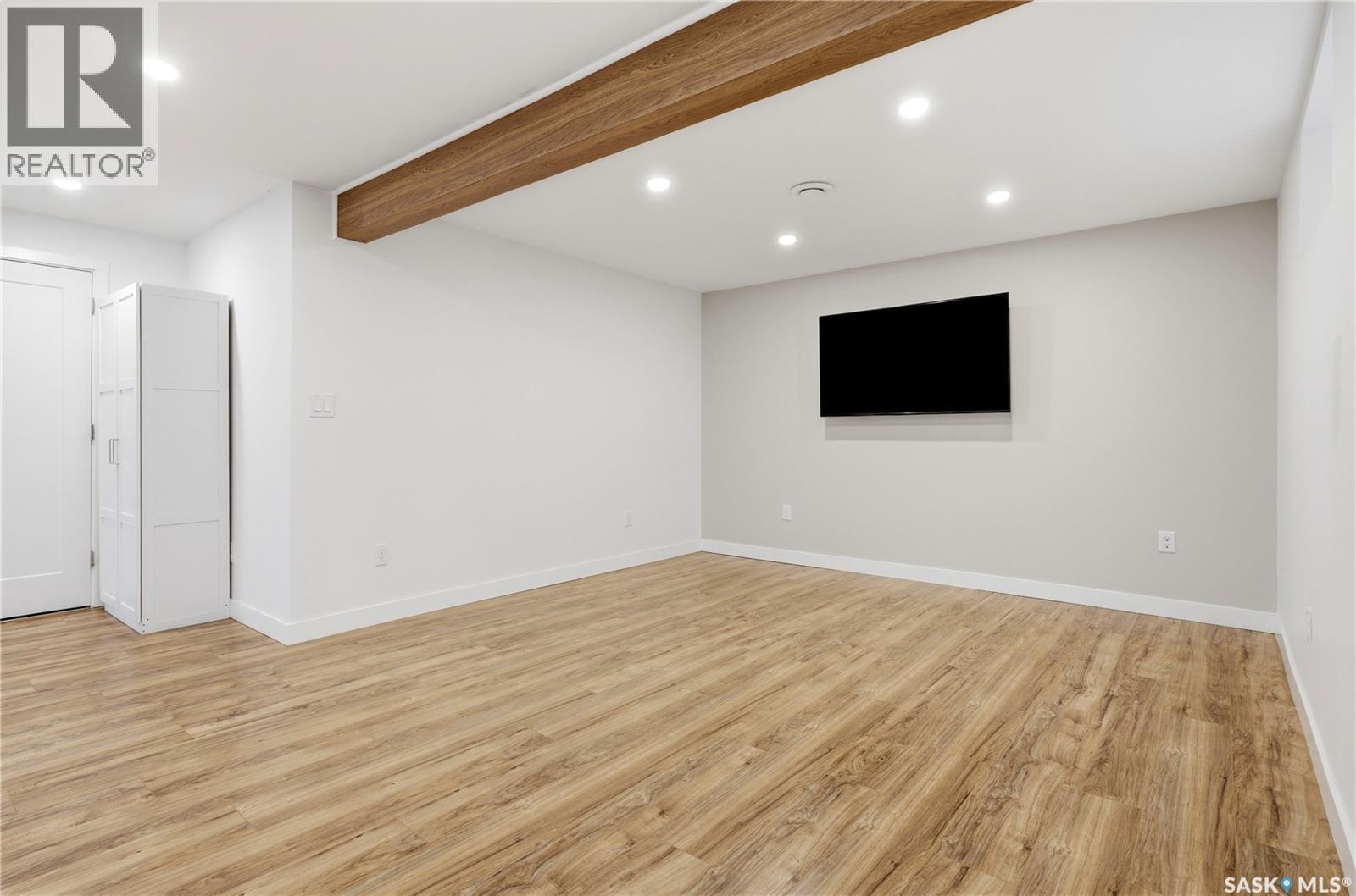 3284 Robinson STREET - Image 29