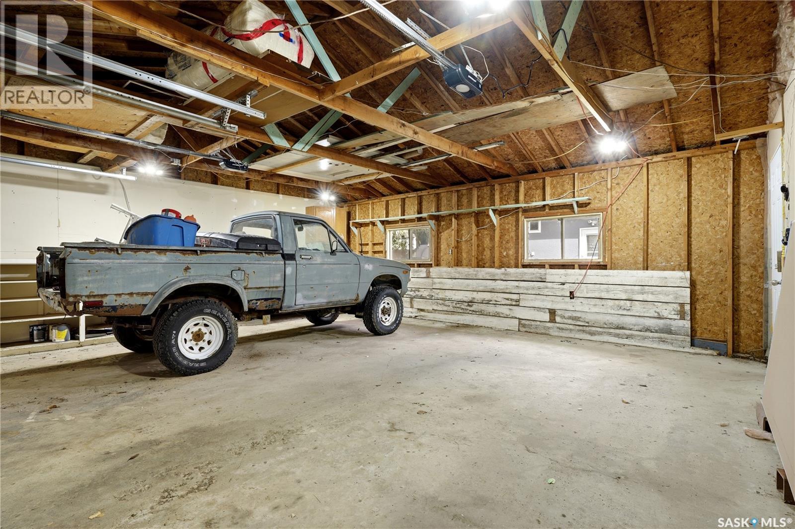 3284 Robinson STREET - Image 43